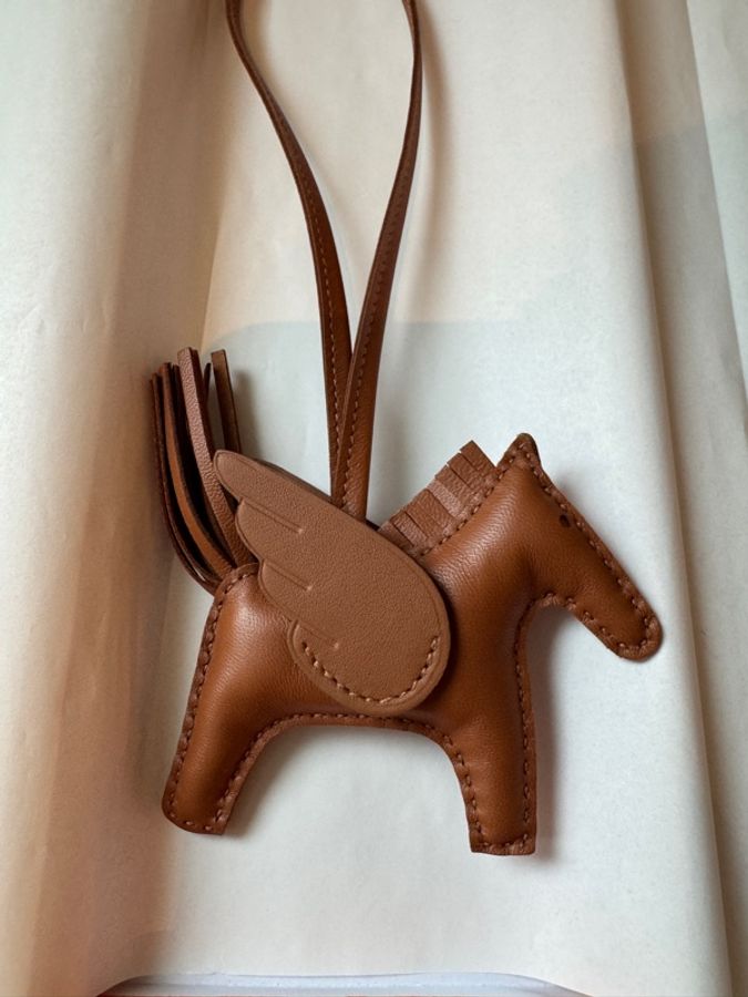 Hermes愛馬仕Hermes Rodeo PM 金棕小馬吊飾-1