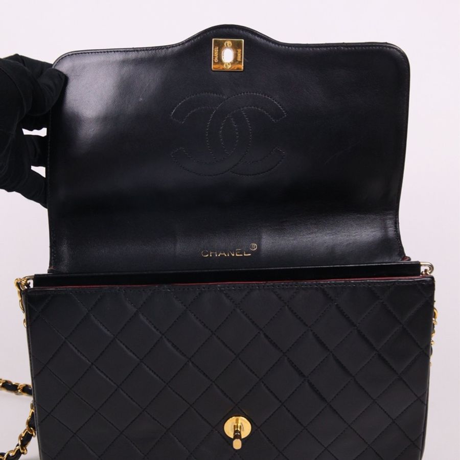 Chanel黑金书包扣菱格纹信封包woc单肩包-17