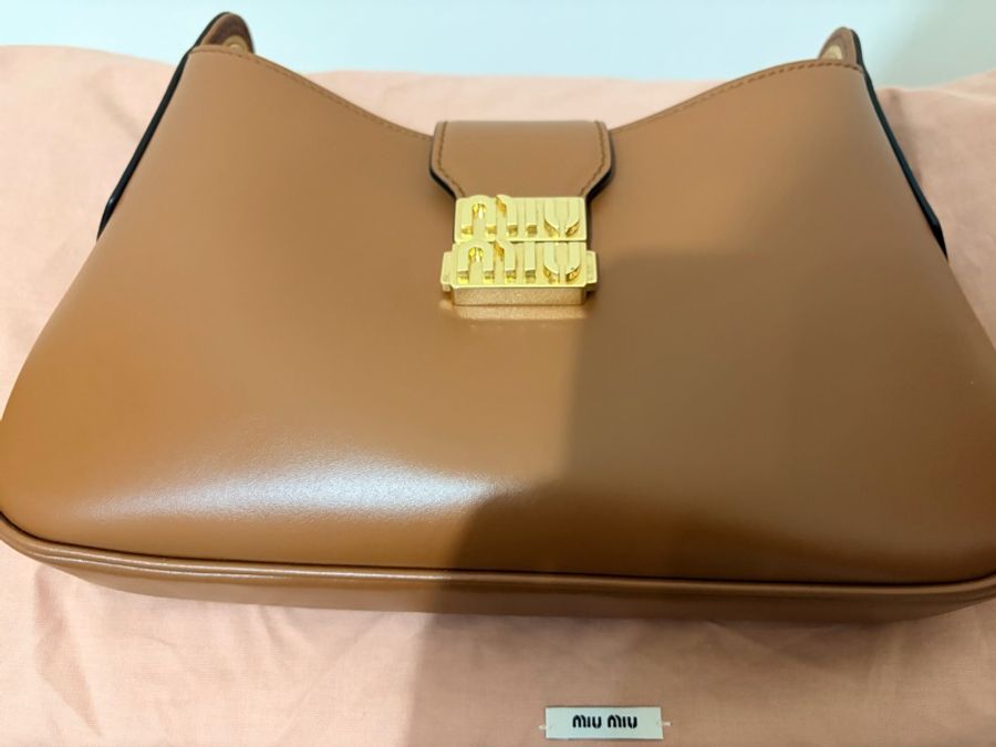 Miu Miu City Calf Cognac 小牛皮肩背包|附防塵袋-8