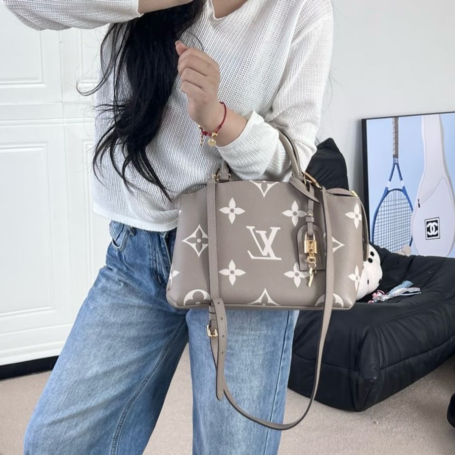 莉亞精品♡ Lv M58914 蒙田斑鳩灰 二手美包-1