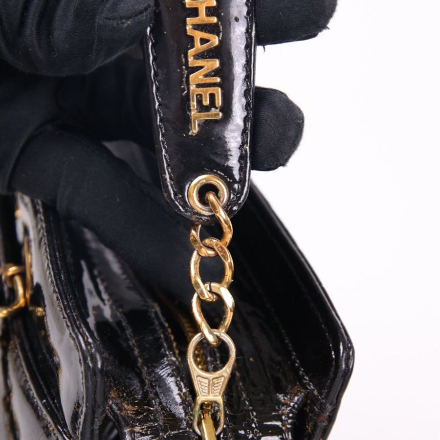 Chanel 5开黑金漆皮书包扣皮穿链单肩包-30