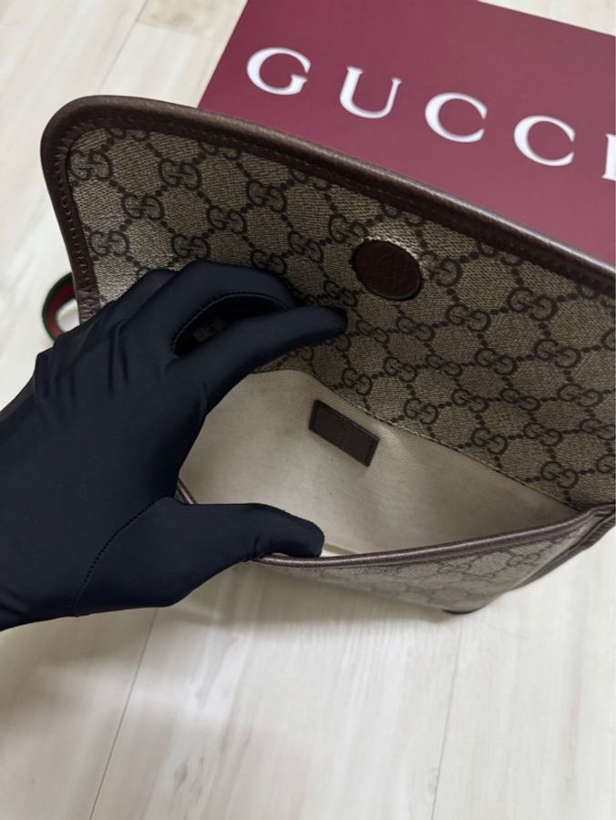 gucci老花虎頭斜背包-3
