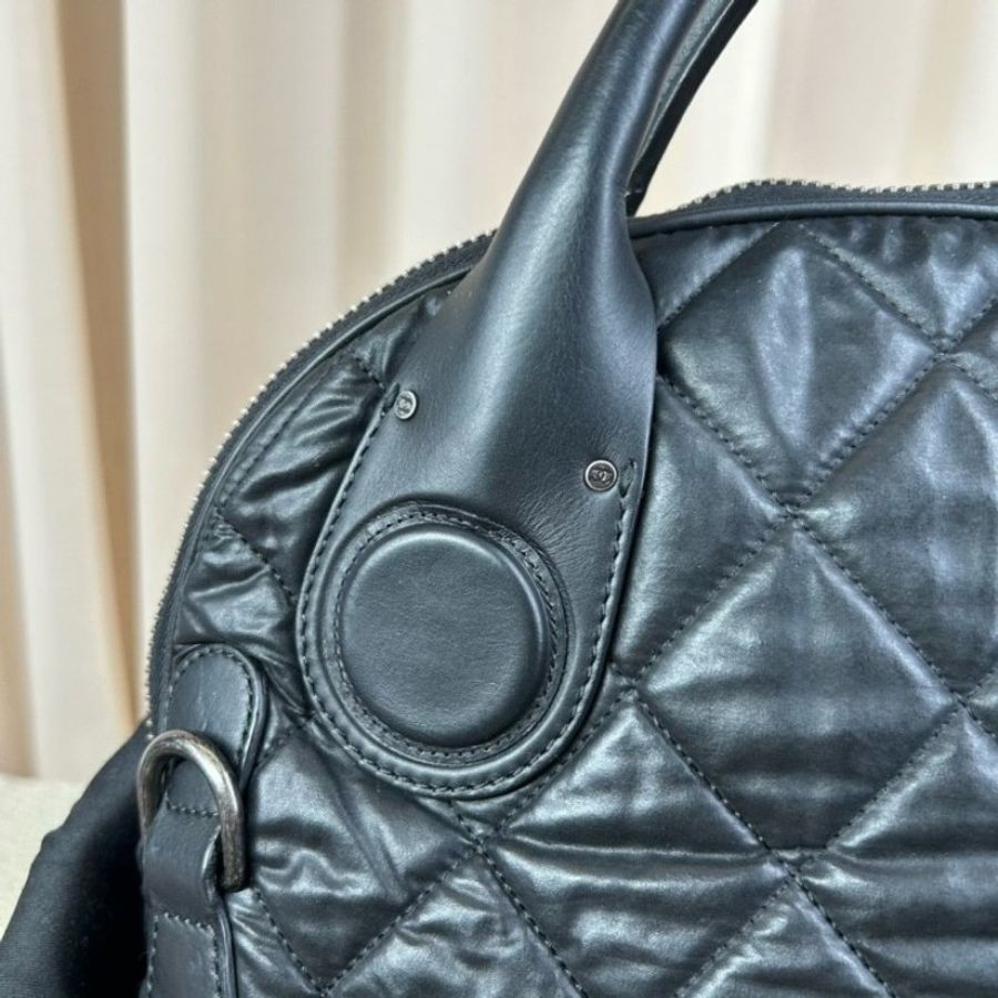 CHANEL 黑色羽絨 保齡球-12