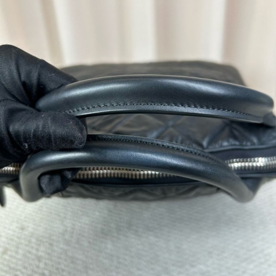 CHANEL 黑色羽絨 保齡球-20