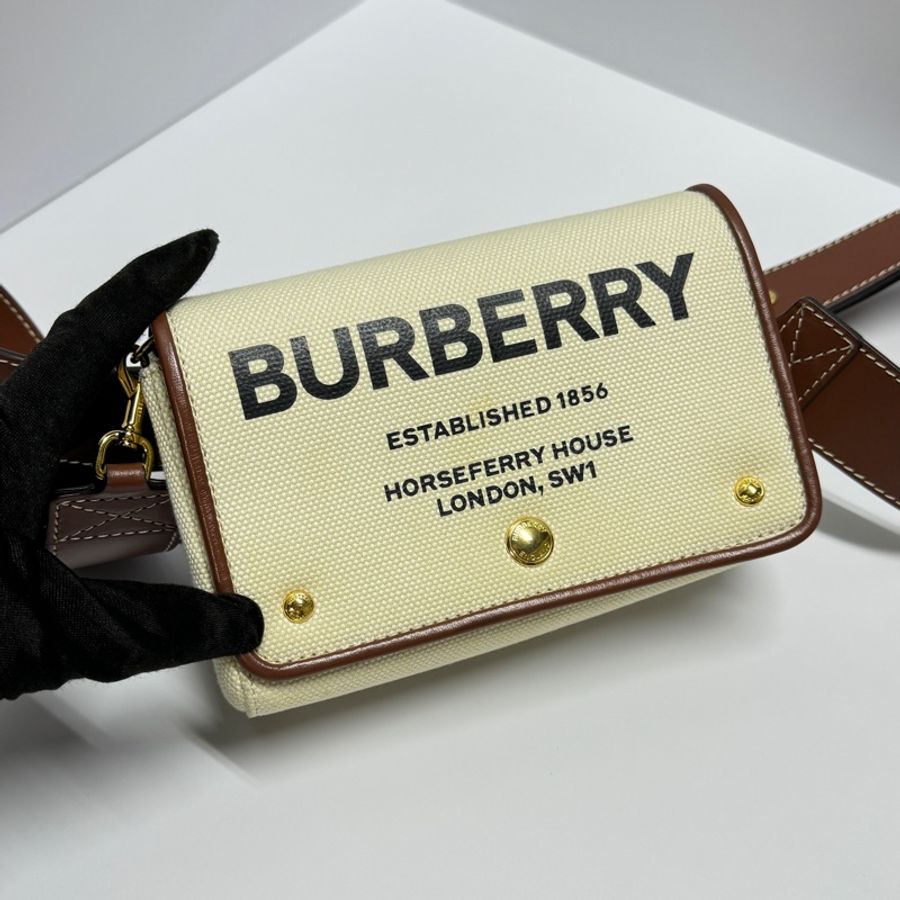 (極新🎁) Burberry 巴寶莉 經典郵差包 斜背包【專櫃64,000】-7