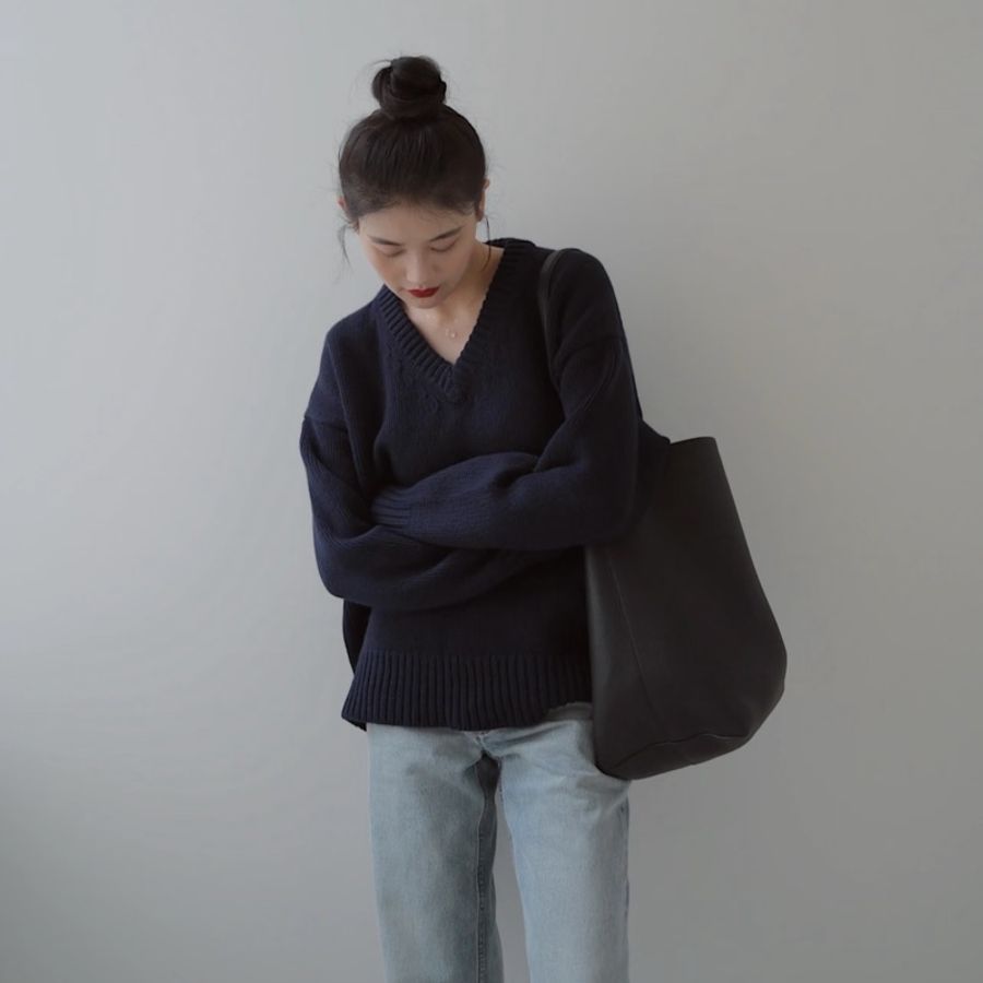 The row large tote bag 大號水桶包小牛皮-1