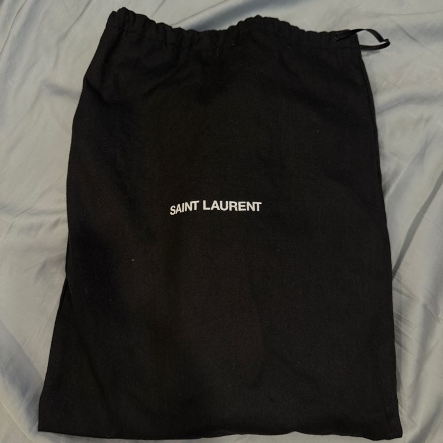 Saint Laurent 聖羅蘭 YSL Uptown 黑色亮面鱷魚壓紋皮革 斜背包-5