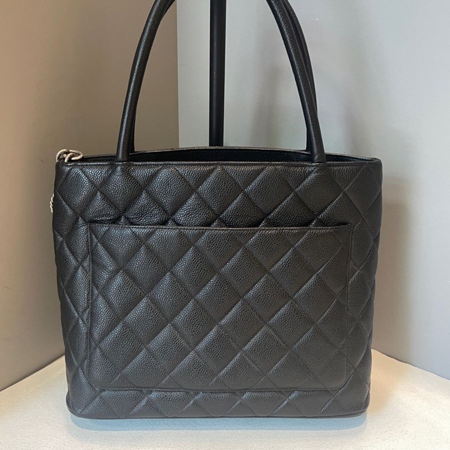 Chanel/香奈兒黑銀魚子醬希爾頓手提包-2