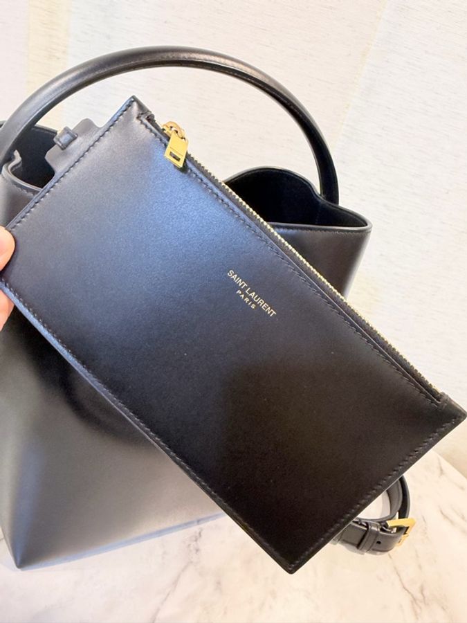 YSL 黑滑面牛皮LE 37霧金釦手提肩斜背水桶-3