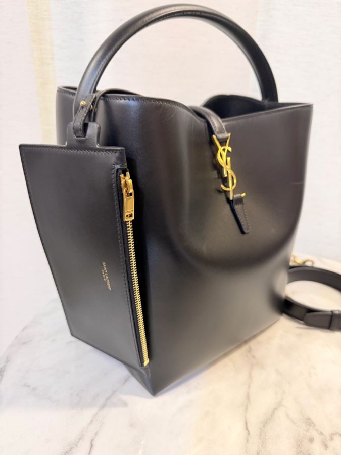 YSL 黑滑面牛皮LE 37霧金釦手提肩斜背水桶-6