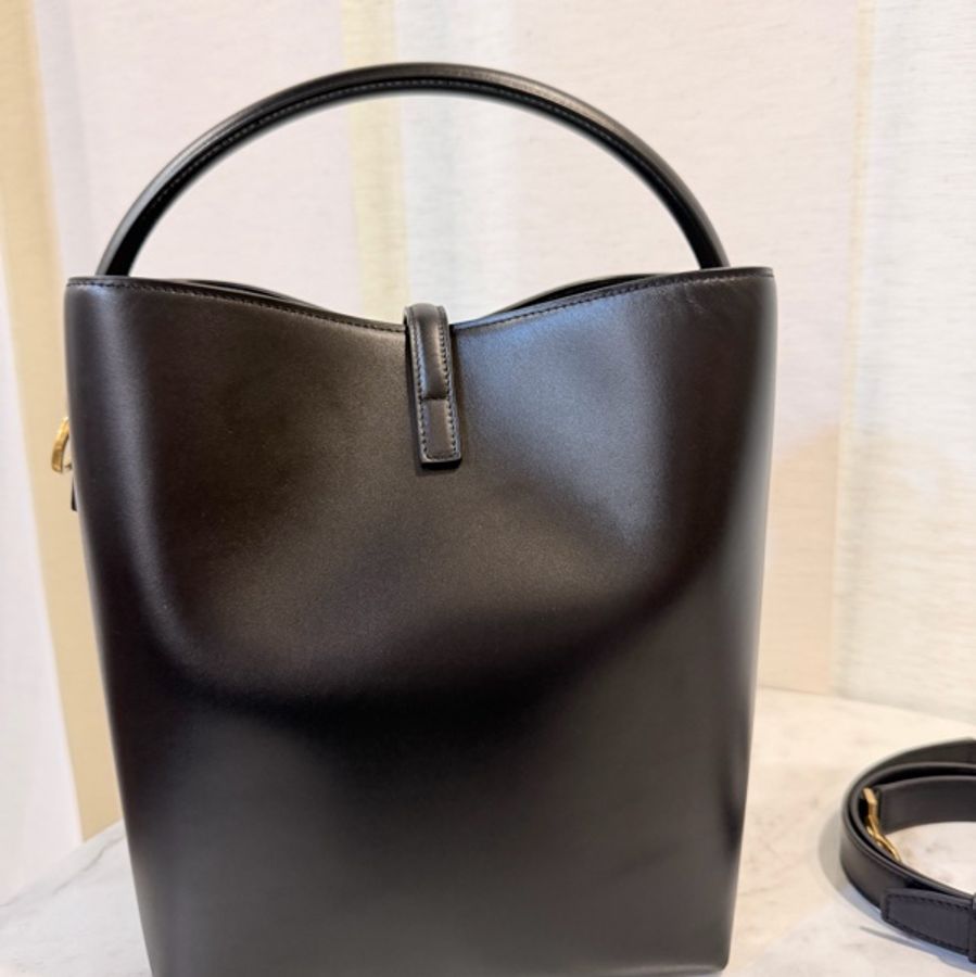 YSL 黑滑面牛皮LE 37霧金釦手提肩斜背水桶-7
