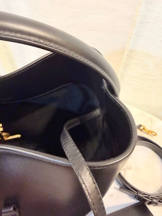 YSL 黑滑面牛皮LE 37霧金釦手提肩斜背水桶-15