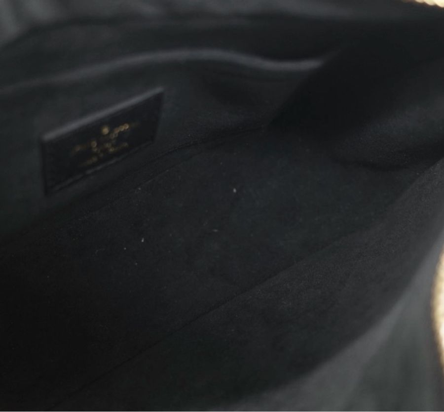 Louis Vuitton 路易威登BAGATELLE M46002 黑色全 皮壓紋彎月包牛角包斜背包單肩-10