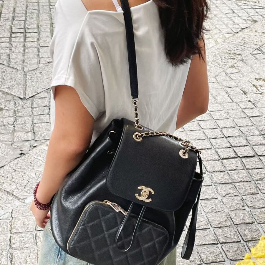 CHANEL Affinity粒面牛皮後背包 - 黑金-9