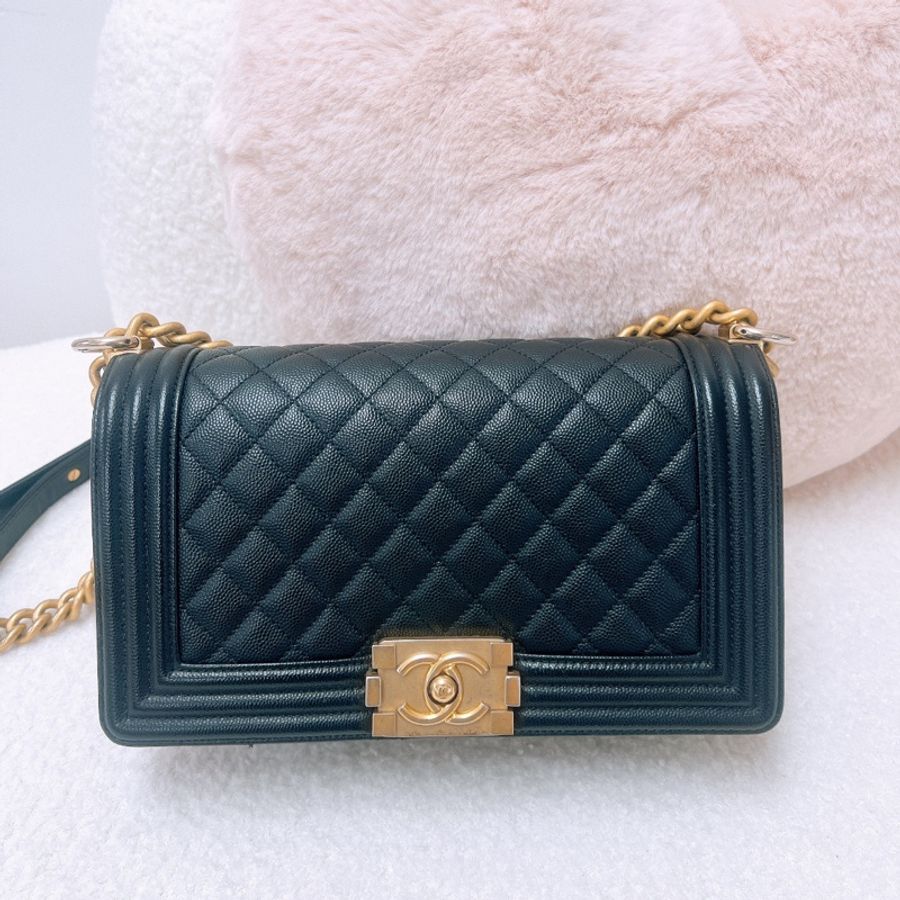 Chanel boy 25 黑金牛皮中號-0