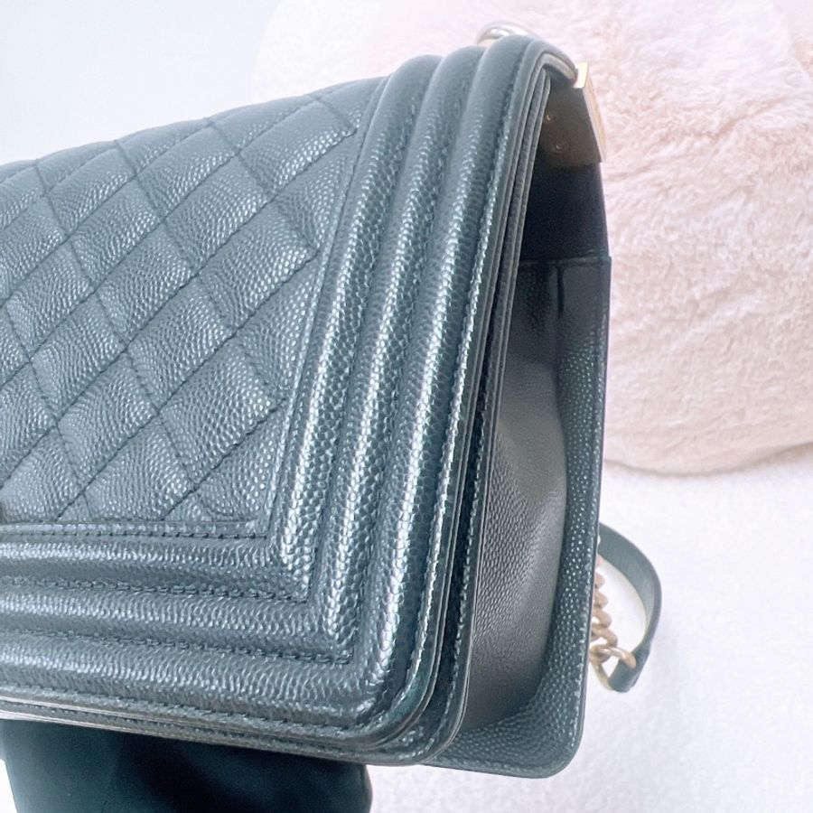 Chanel boy 25 黑金牛皮中號-2