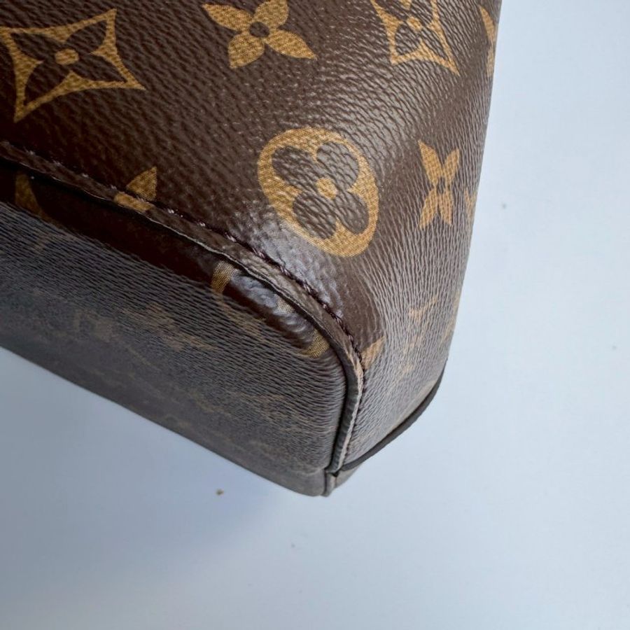 🎊99全新閒置商品 🎊LV 經典花紋水桶包-8