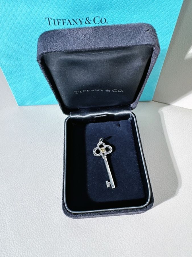 Tiffany & Co. 蒂芙尼 Keys 系列 皇冠黄钻钥匙吊坠-3