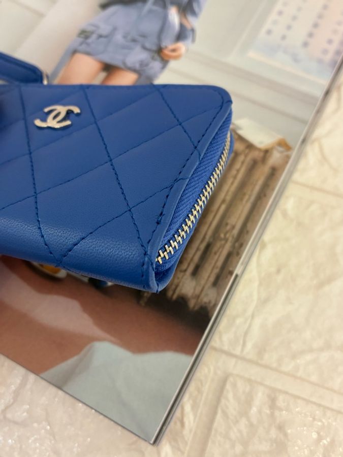 Chanel藍羊皮L型拉鍊鑰匙零錢包👛-9