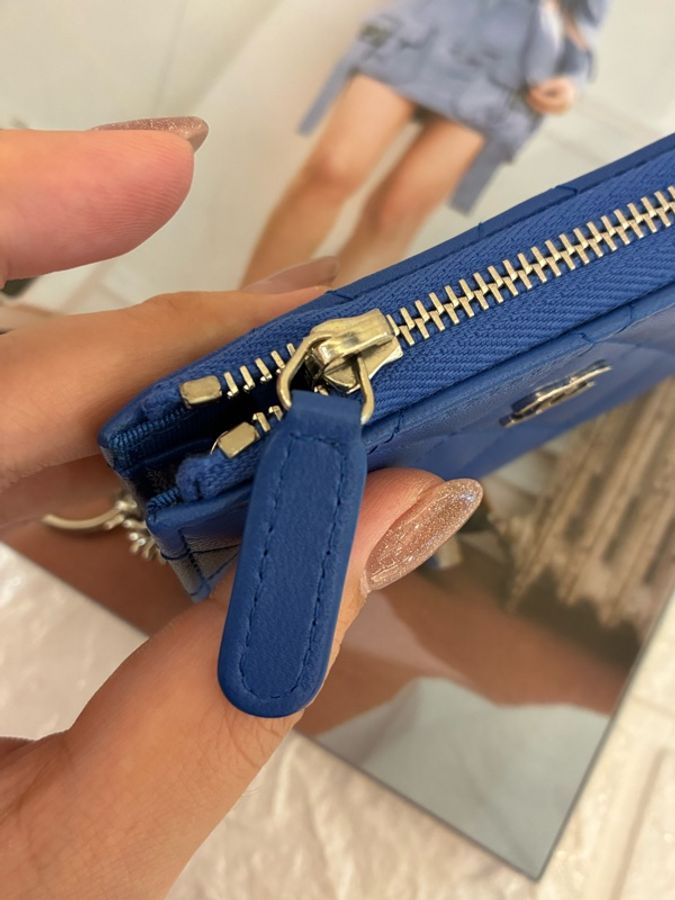 Chanel藍羊皮L型拉鍊鑰匙零錢包👛-15