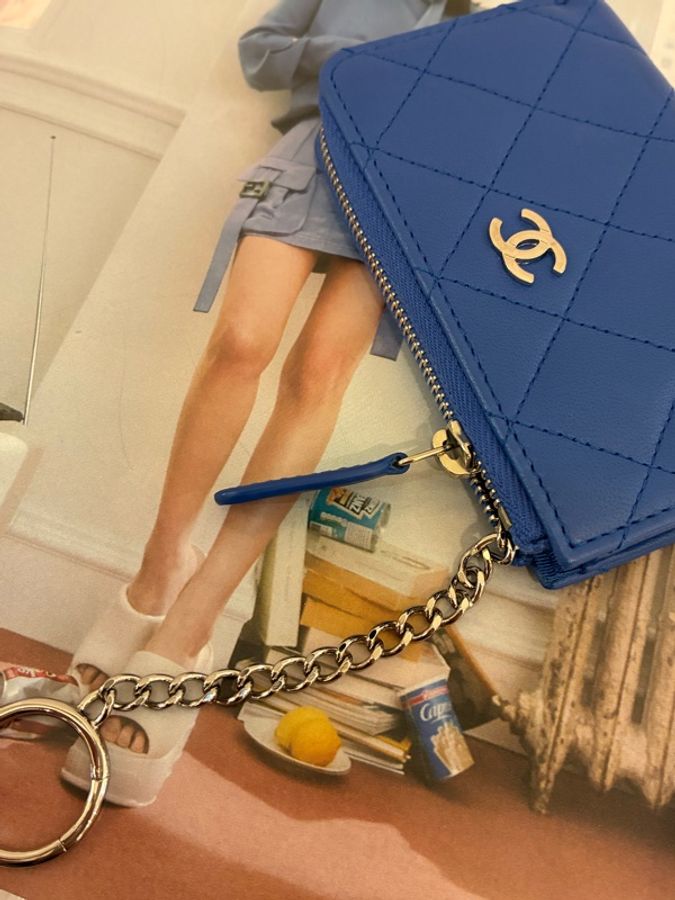 Chanel藍羊皮L型拉鍊鑰匙零錢包👛-16
