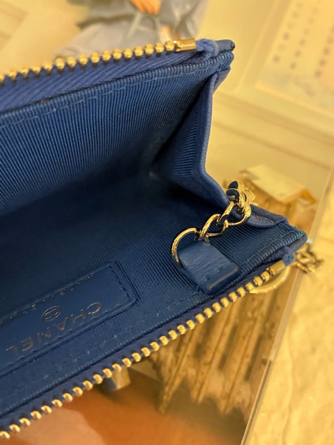Chanel藍羊皮L型拉鍊鑰匙零錢包👛-21