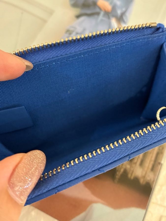 Chanel藍羊皮L型拉鍊鑰匙零錢包👛-23