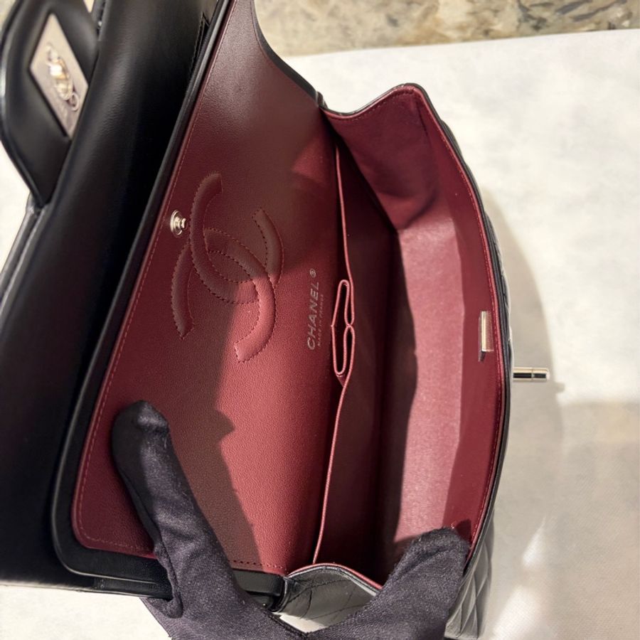 CHANEL CF 羊皮黑銀鍊25-10