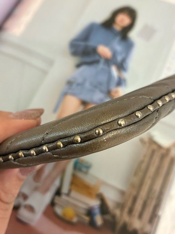 Chanel 滾邊卯釘一字零錢包👛-12