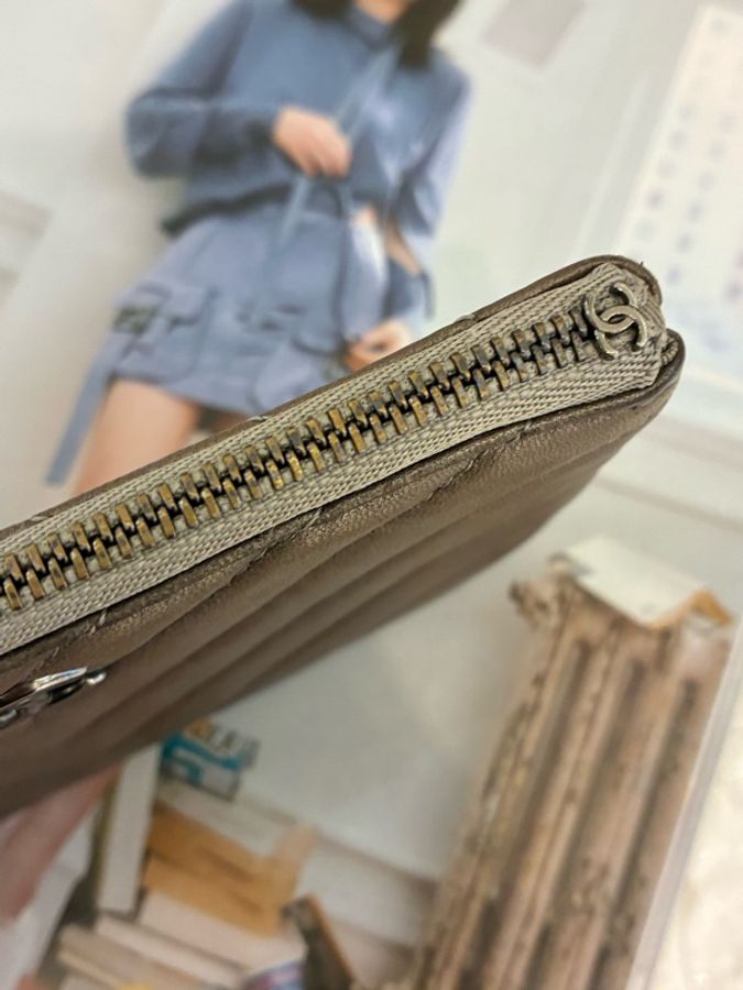Chanel 滾邊卯釘一字零錢包👛-26