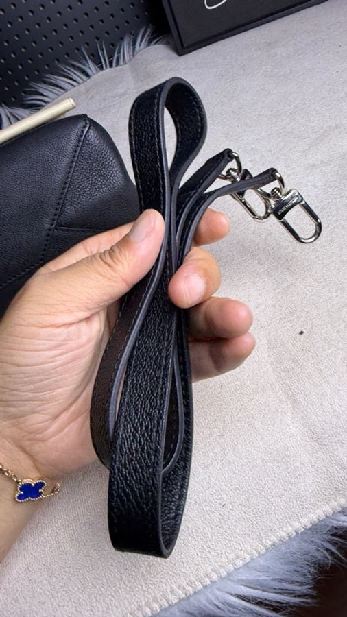 LV路易威登Lockme拼色手提斜挎包,芯片款-6