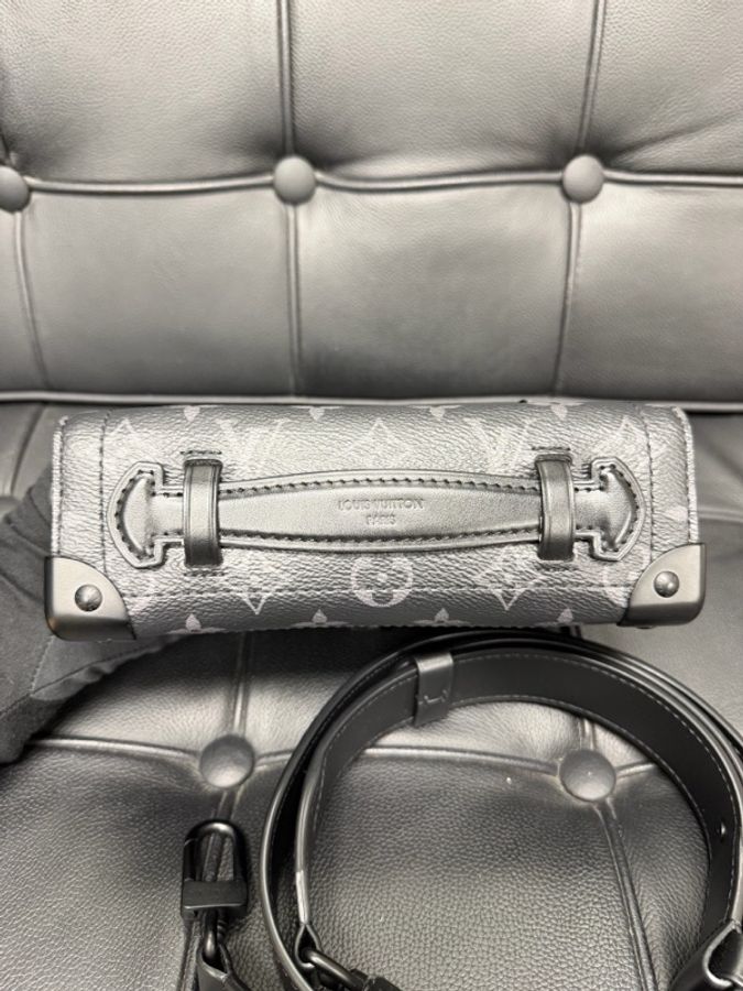 LOUIS VUITTON SOUL TRUNK 可拆卸可調節肩帶 Monogram Eclipse塗層帆布 郵差包單肩斜挎手提包-1
