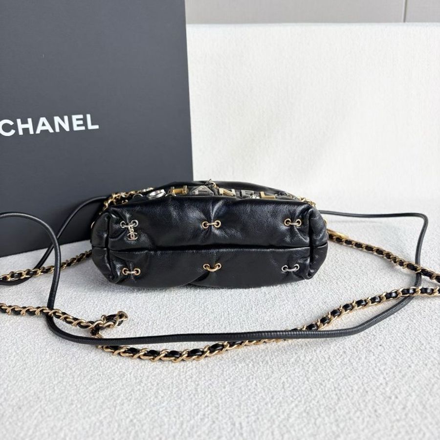 Chanel 限定吊墜mini22Bag 芯片款 黑金 油蠟牛皮 17*17*6 99新配件盒 塵袋-3