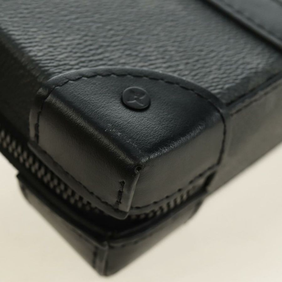 【日本直送】路易威登 Monogram Eclipse 軟式旅行箱錢包包 M69838 LV Auth 183106V-15