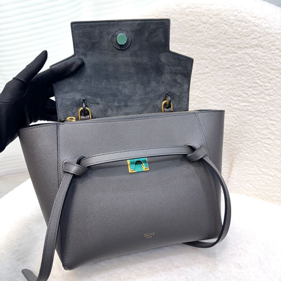 賽琳CELINE 經典大象灰 Micro Belt Bag 粒面小牛皮手提斜背鯰魚包-14