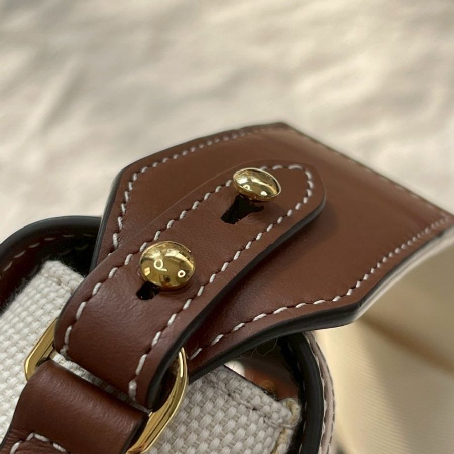 BURBERRY HORSEFERRY 印花帆布NOTE斜背包-11