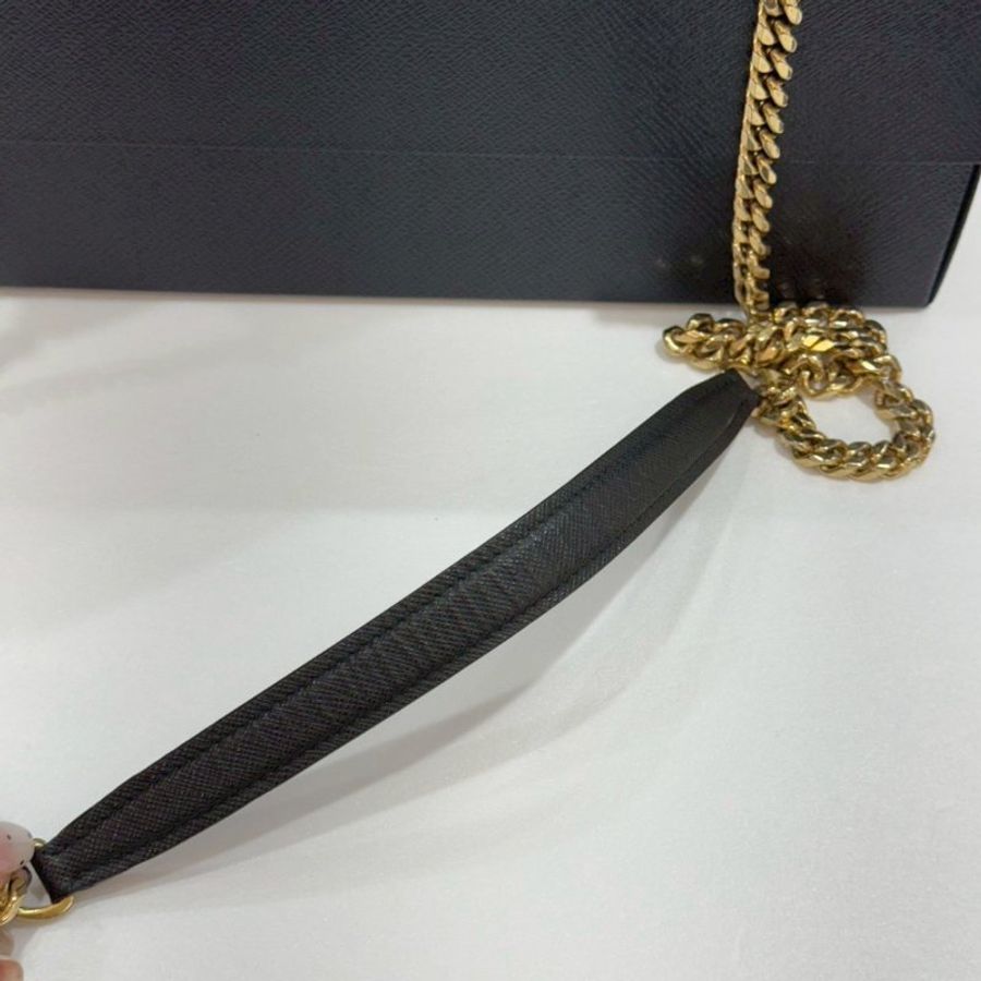 PRADA 斜背包/側背包/鍊包 88成新-16