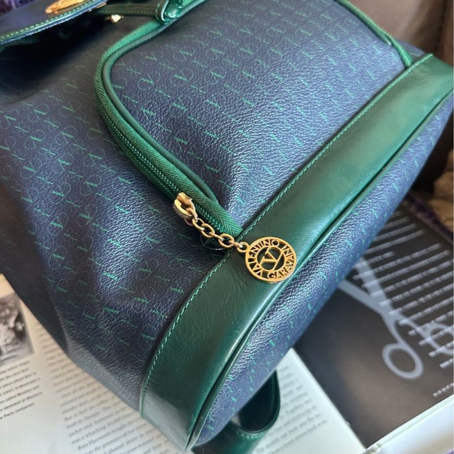 華倫天奴 Valentino Garavani 經典古董 絕版V Logo 極罕見古董老花後背包 Vintage Monogram Backpack 雙肩包 背囊 背包 中古袋 日本中古-13