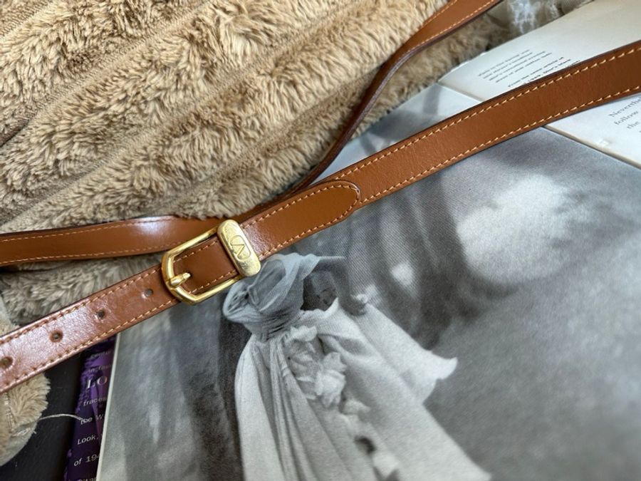 華倫天奴 Valentino Garavani 經典古董 絕版V Logo Vintage 古董波斯紋斜背包 相機包 馬鞍包-13