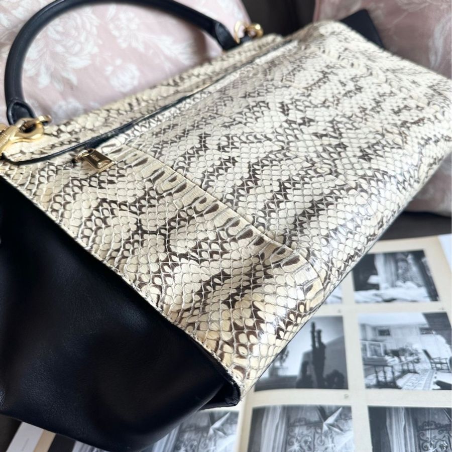 思琳 賽琳 蟒蛇紋 黑白拼色 皮革 斜背包 中古包 復古包  鞦韆包 celine 老花 中古包 側背包 斜背包 斜挎包 celine python trapeze bag black white-11