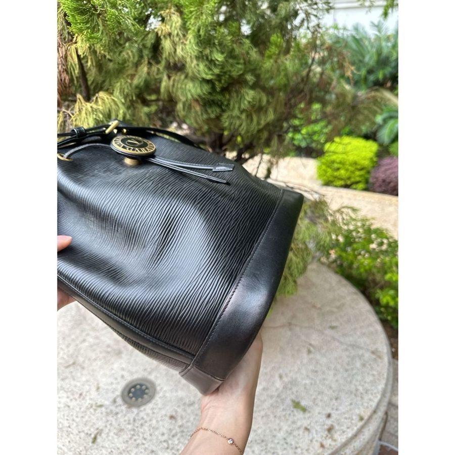 華倫天奴 Valentino Garavani 經典古董 絕版 黑色皮革 水波紋抽繩水桶包 日本中古 bucket bag-4
