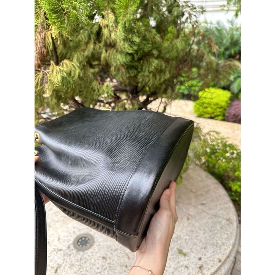 華倫天奴 Valentino Garavani 經典古董 絕版 黑色皮革 水波紋抽繩水桶包 日本中古 bucket bag-6