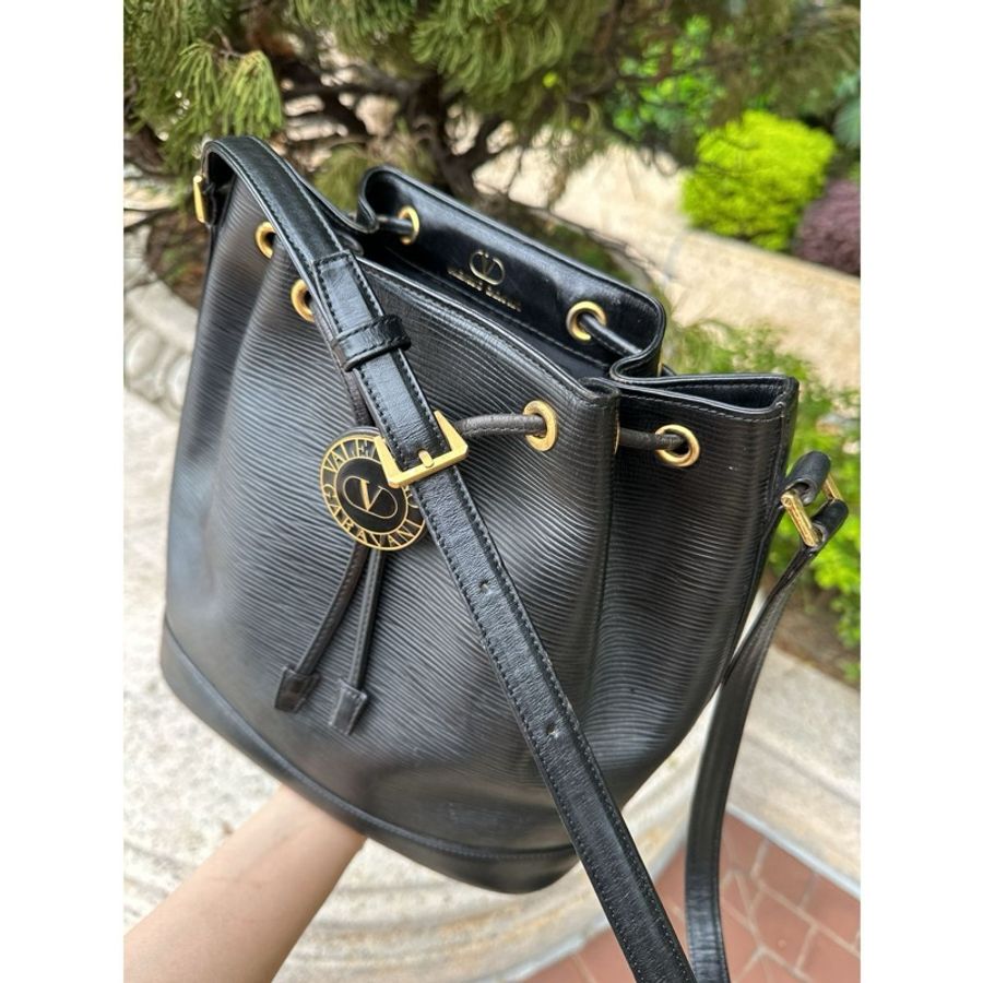 華倫天奴 Valentino Garavani 經典古董 絕版 黑色皮革 水波紋抽繩水桶包 日本中古 bucket bag-7