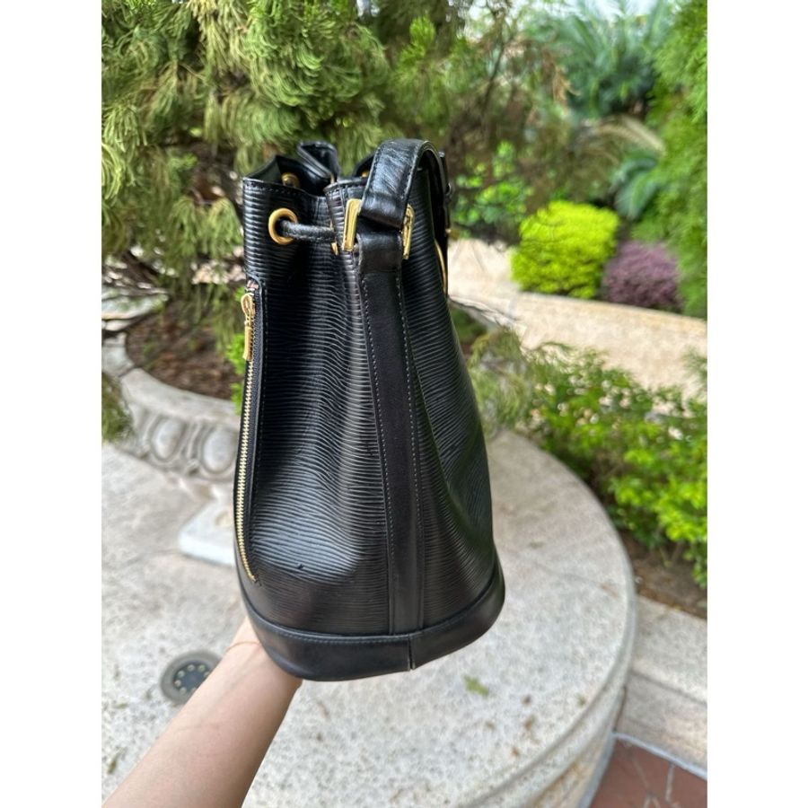 華倫天奴 Valentino Garavani 經典古董 絕版 黑色皮革 水波紋抽繩水桶包 日本中古 bucket bag-14