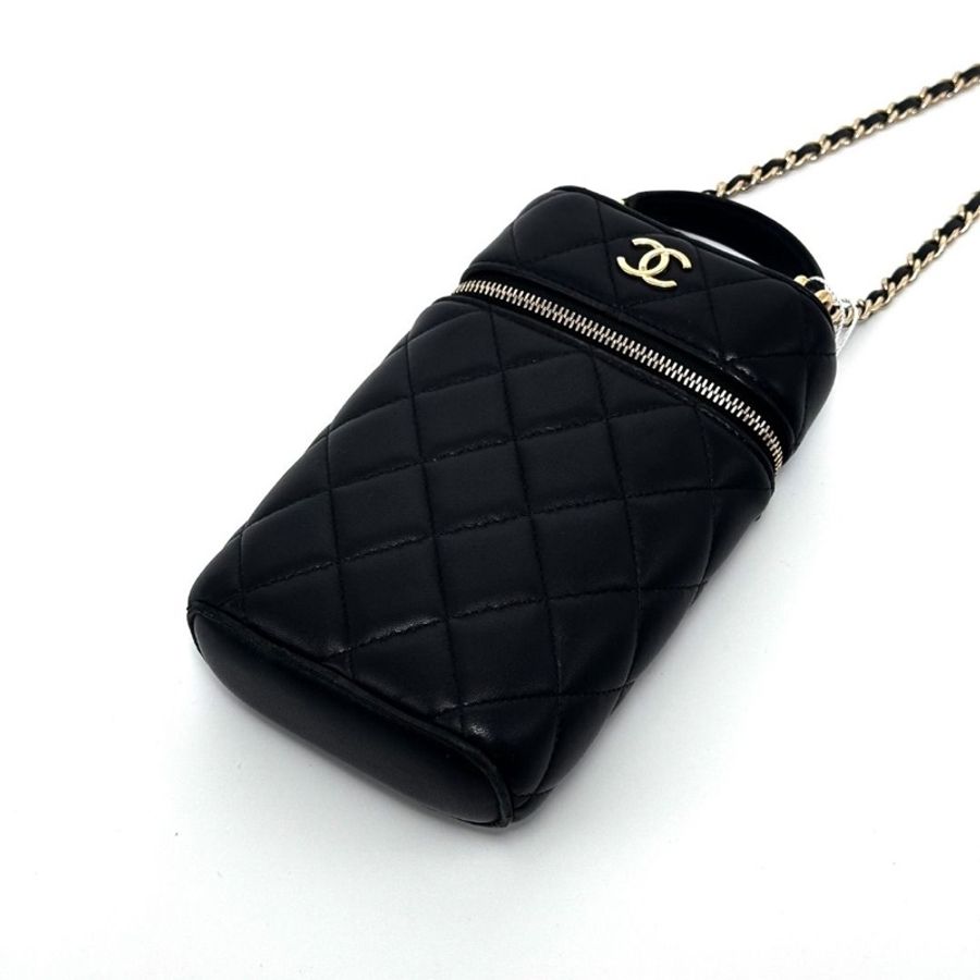 CHANEL 黑金羊皮肩背斜背手機包-3