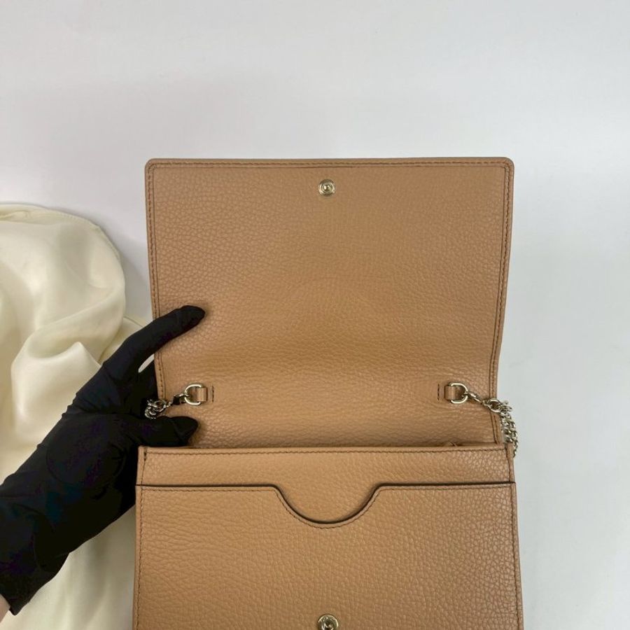 GUCCI SOHO WOC 奶茶色-3