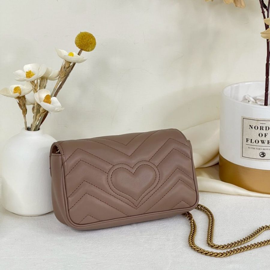 GUCCI Marmont 迷你肩背包 奶茶色-1