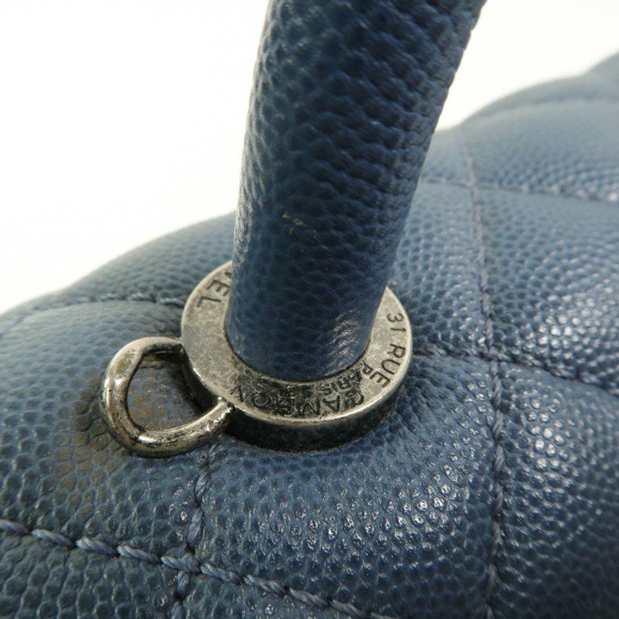 CHANEL 牛皮皮革Coco Handle Large鏈帶手挽肩背兩用袋-17