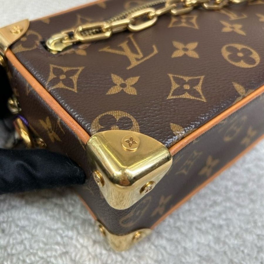 LV路易威登 Soft Trunk 老花金鏈條盒子包-6