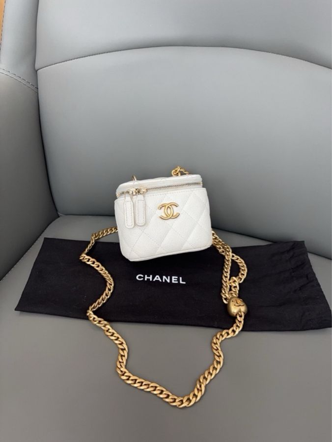 💎Chanel香奈兒|白金荔枝牛皮愛心調節鏈條小盒子|98新芯片款-1